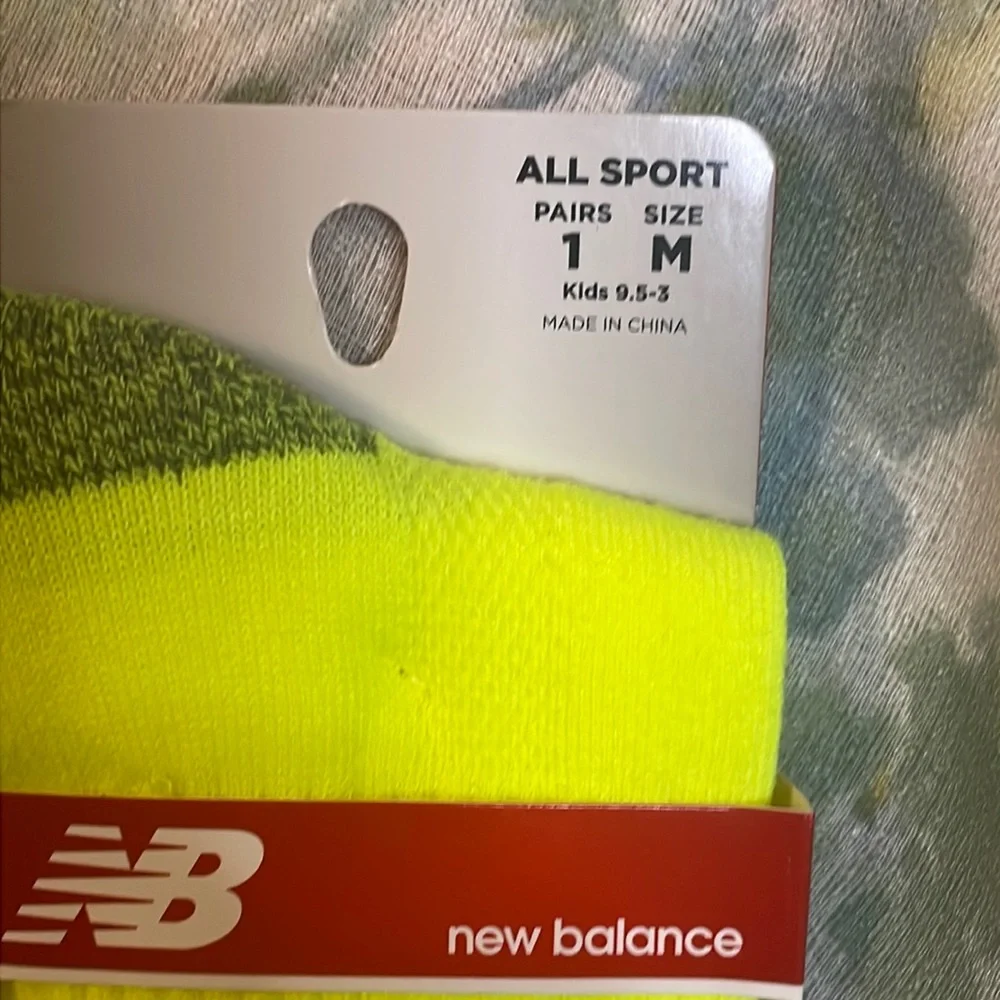 New Balances Kids Socks Size: M